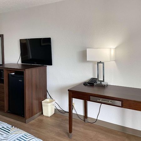 Motel 6 Opelika Al Exterior photo